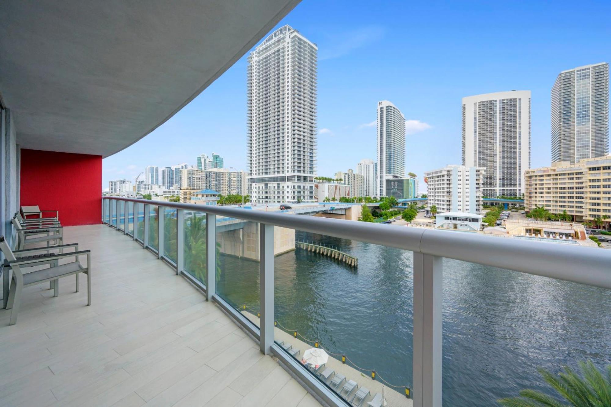 Апартаменты Hallandale Sky Water View Халландейл-Бич Экстерьер фото