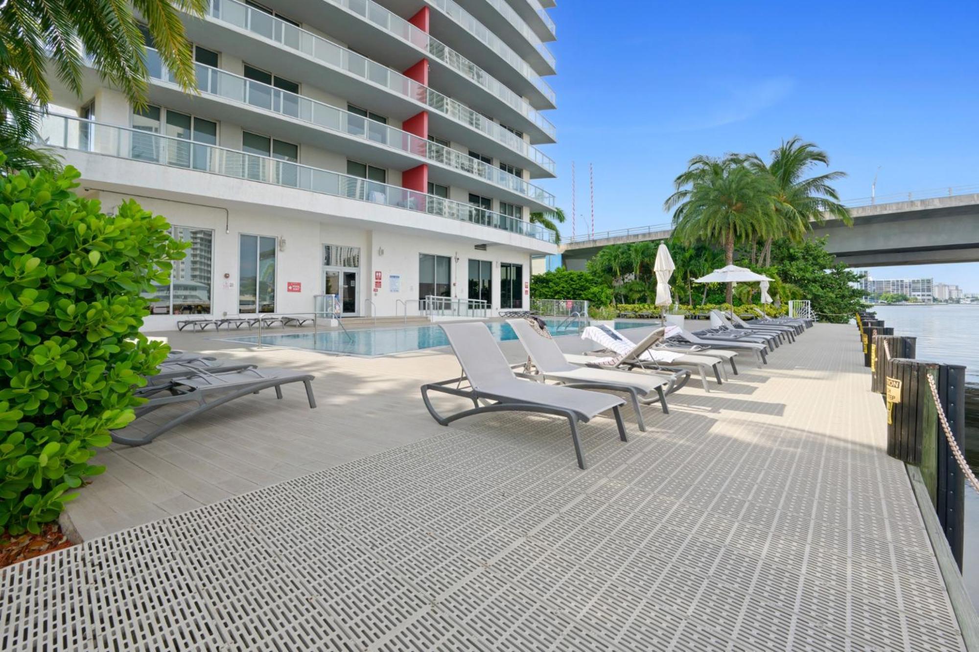 Hallandale Sky Water View Халландейл-Бич Экстерьер фото