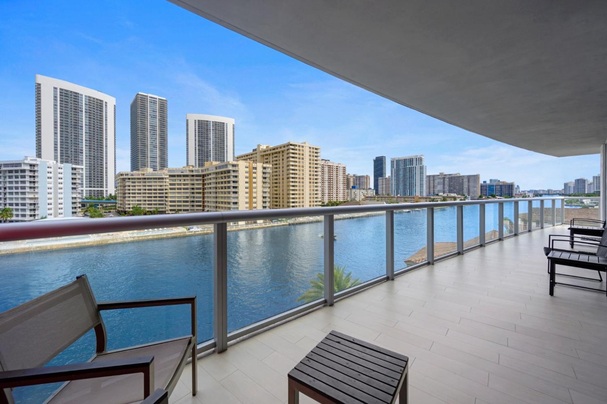 Hallandale Sky Water View Халландейл-Бич Экстерьер фото
